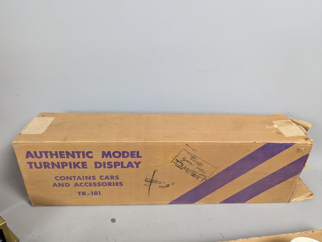 AMT Turnpike Display Set Model TR-181 with Controllers and Transformer - Incomplete - 6