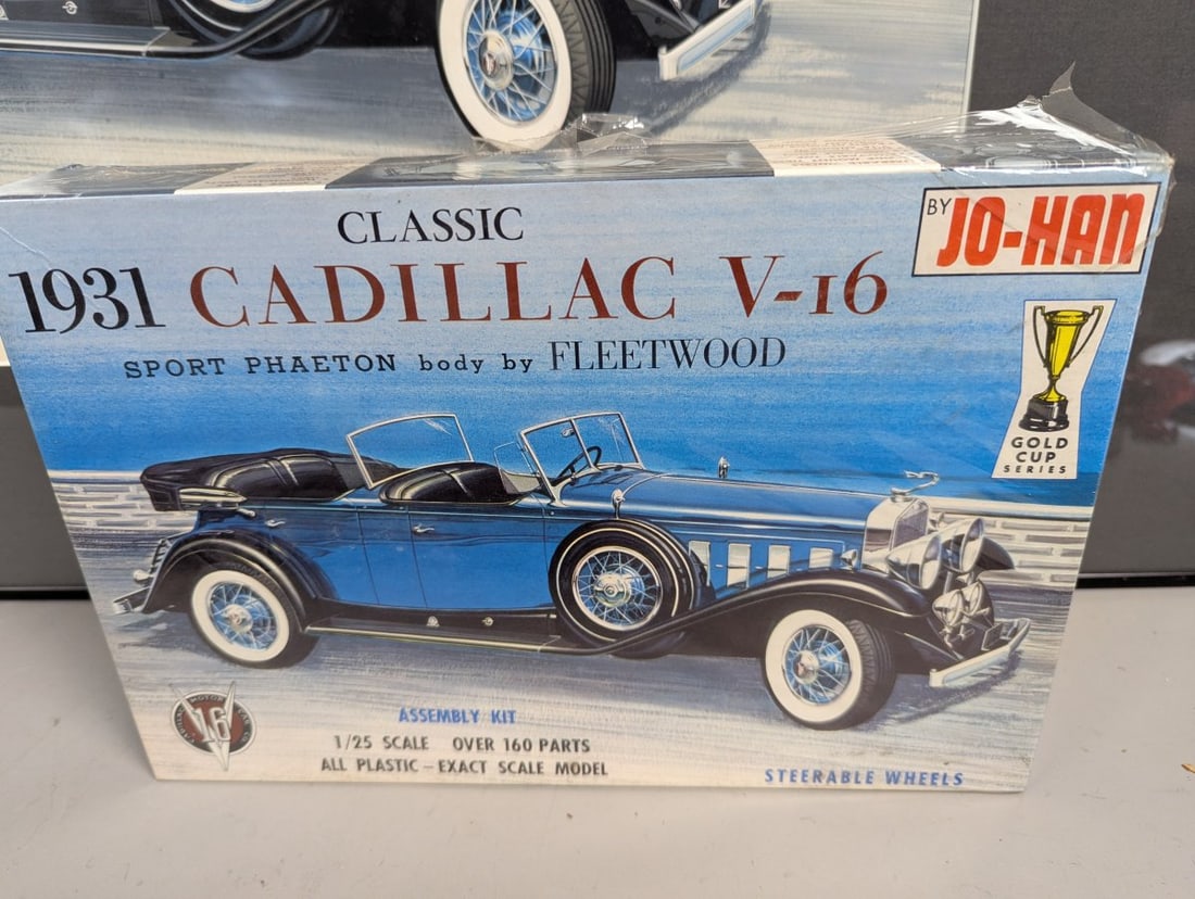 Jo-Han 1931 Cadillac V-16 Box Art Painting and Model Kit Unique Collector's Set - 9