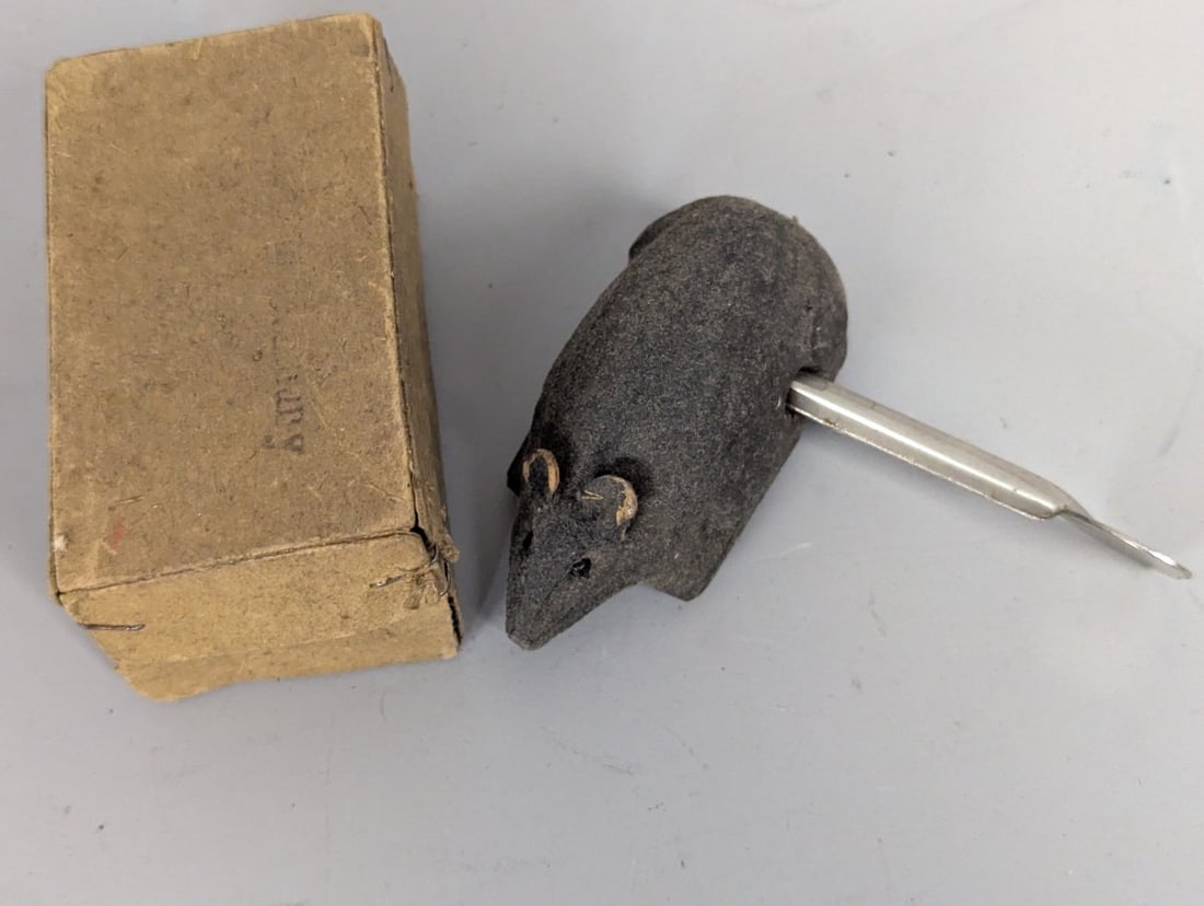 Georg Kohler Vintage Wind-Up Mouse Toy Made in Germany Collectible - 2