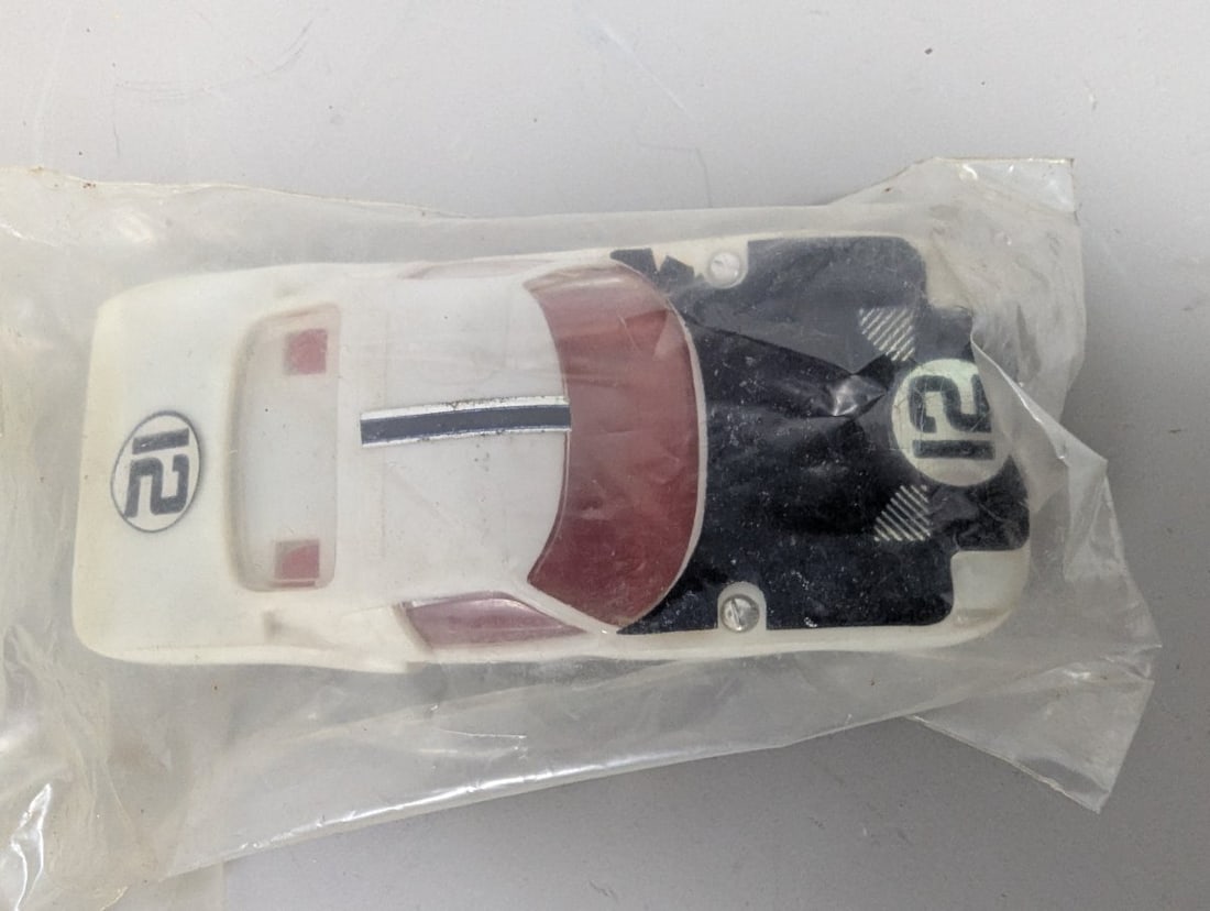 Aurora Thunderjet Ford GT40 HO Scale Slot Car Vintage New Old Stock Collectible - 2