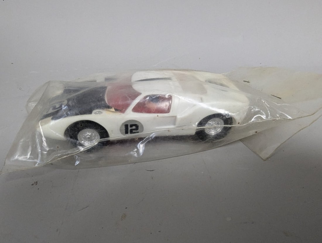 Aurora Thunderjet Ford GT40 HO Scale Slot Car Vintage New Old Stock Collectible - 3