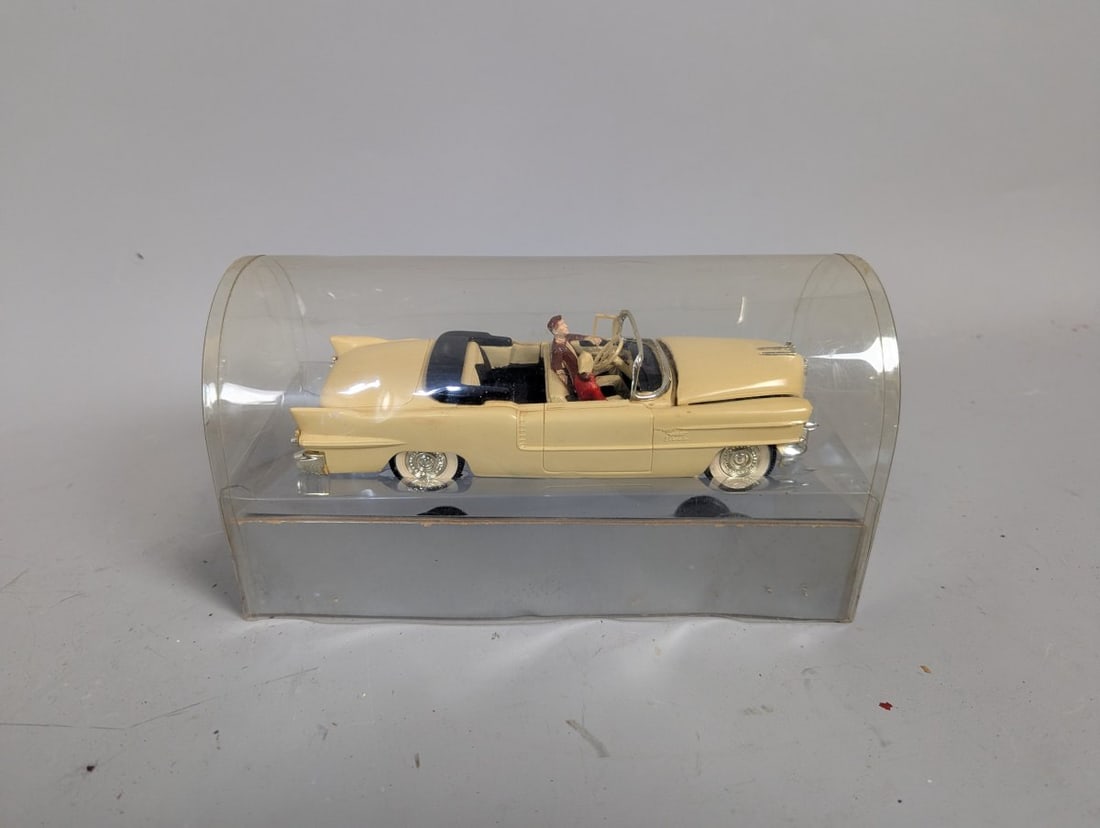 Revell-AMT 1953 Cadillac Eldorado Convertible Promotional Model Vintage Car - 4