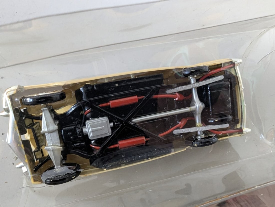 Revell-AMT 1953 Cadillac Eldorado Convertible Promotional Model Vintage Car - 7