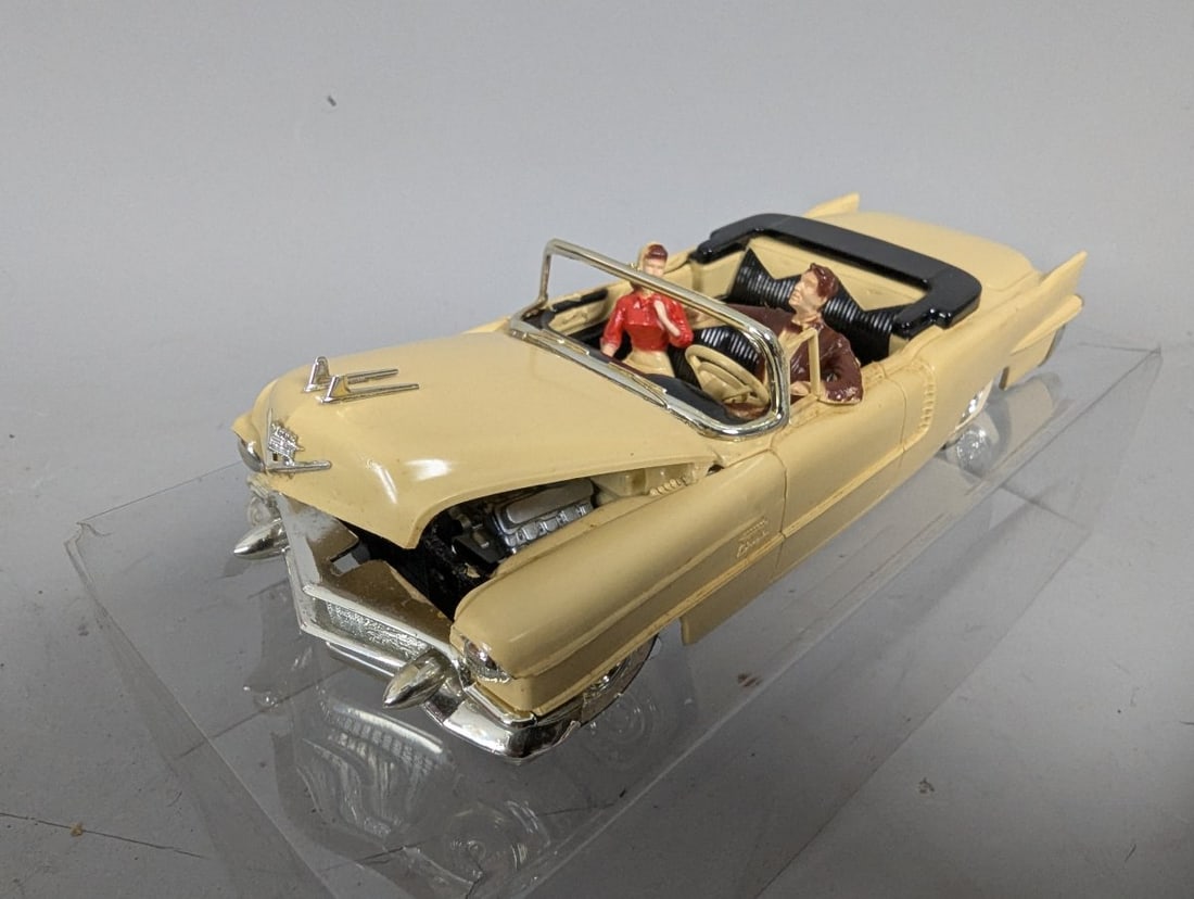 Revell-AMT 1953 Cadillac Eldorado Convertible Promotional Model Vintage Car - 8