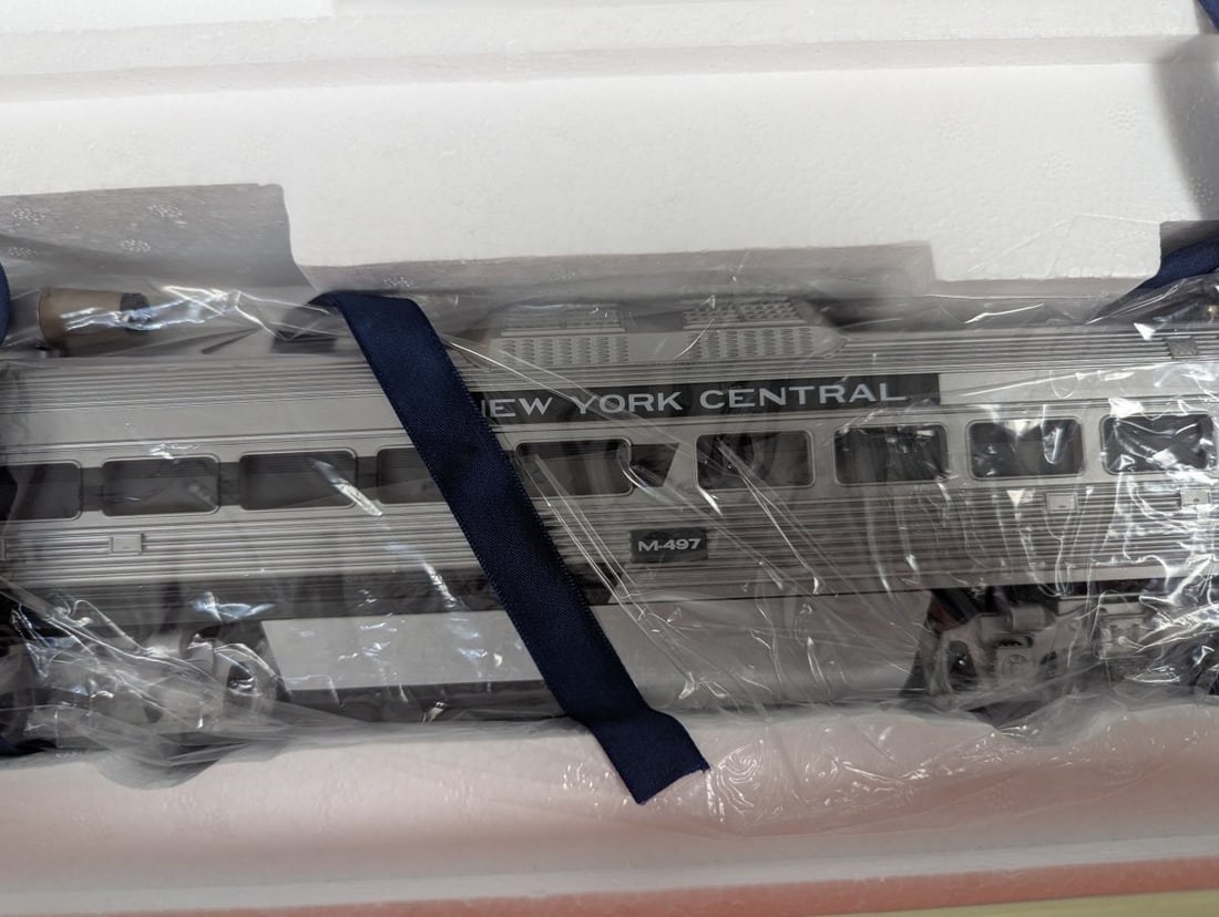 Lionel 6-38401 New York Central M-497 Jet-Powered Budd Rail Car Rare Collectible - 3