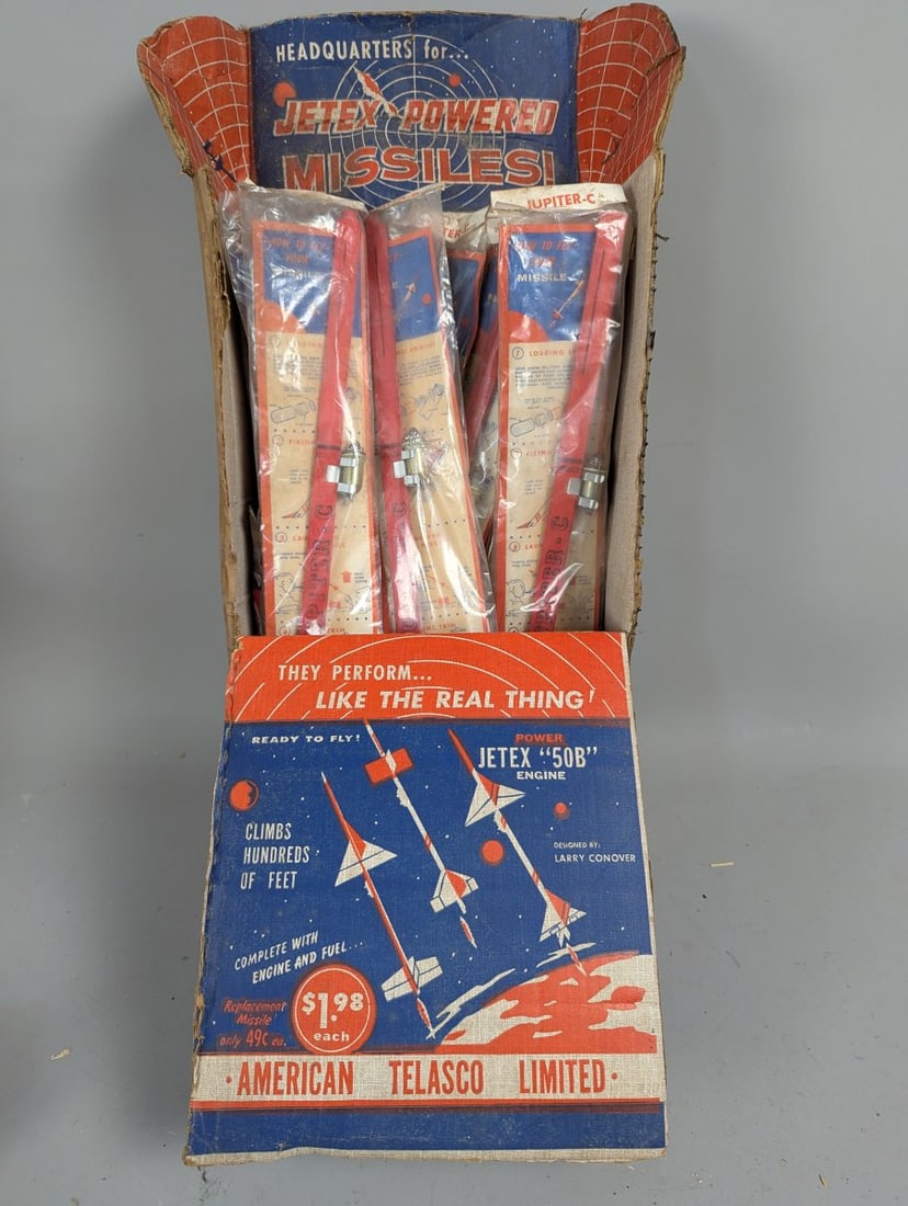 American Telasco Jetex Powered Missiles Vintage Store Display with Missile Kits: **Important** Please read below description on how to avoid high shipping costs. This is a rare 27 x 11 x 6 1/2 store display featuring 8 pieces, including sealed New Old Stock 'Jupiter-C' missile
