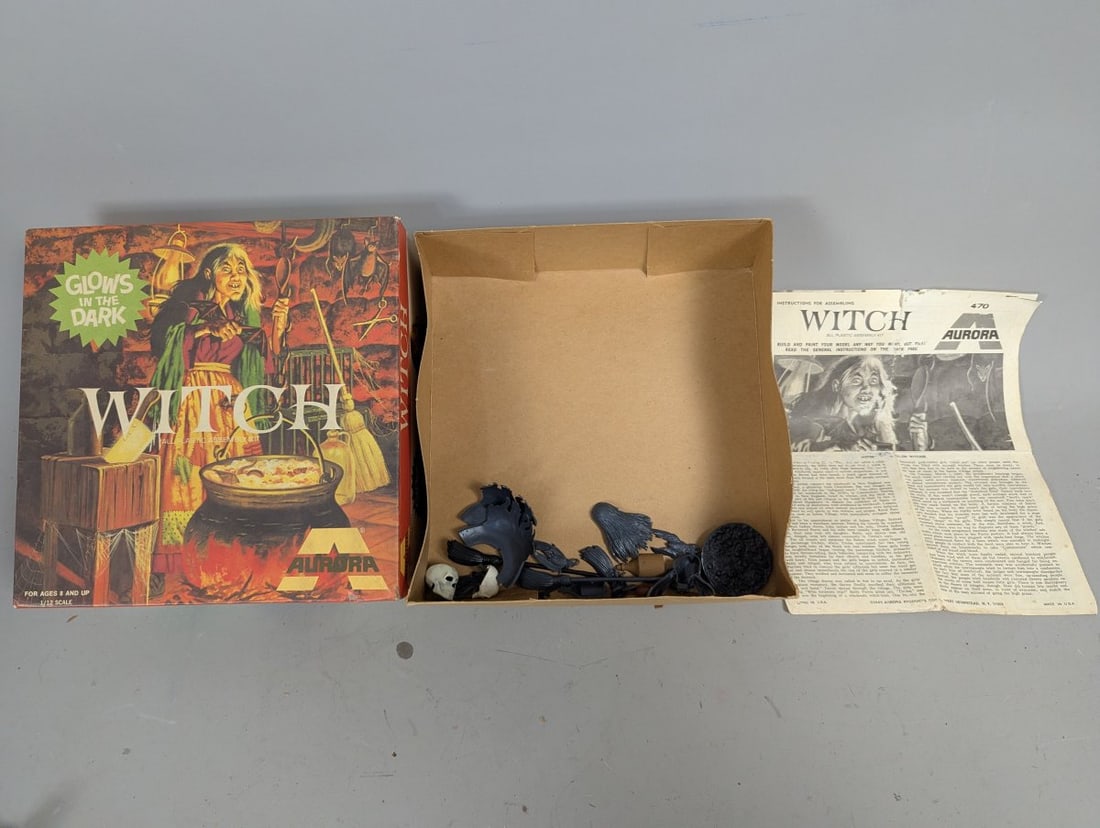 Vintage Aurora Witch Glows in the Dark Model Kit No. 470 for Collectors and Hobbyists: **Important** Please read below description on how to avoid high shipping costs. Presenting a captivating piece of nostalgia, this Vintage Aurora 'Witch' Glows in the Dark Model Kit (No. 470) is a