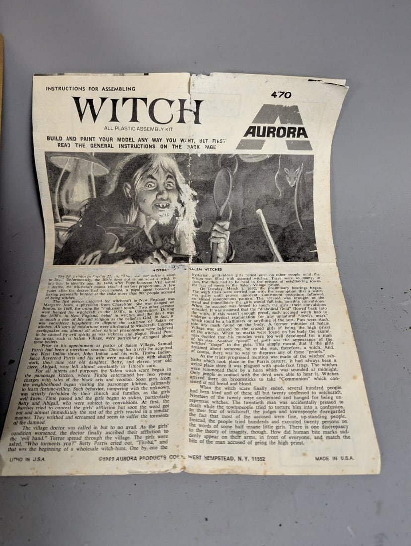 Vintage Aurora Witch Glows in the Dark Model Kit No. 470 for Collectors and Hobbyists - 4