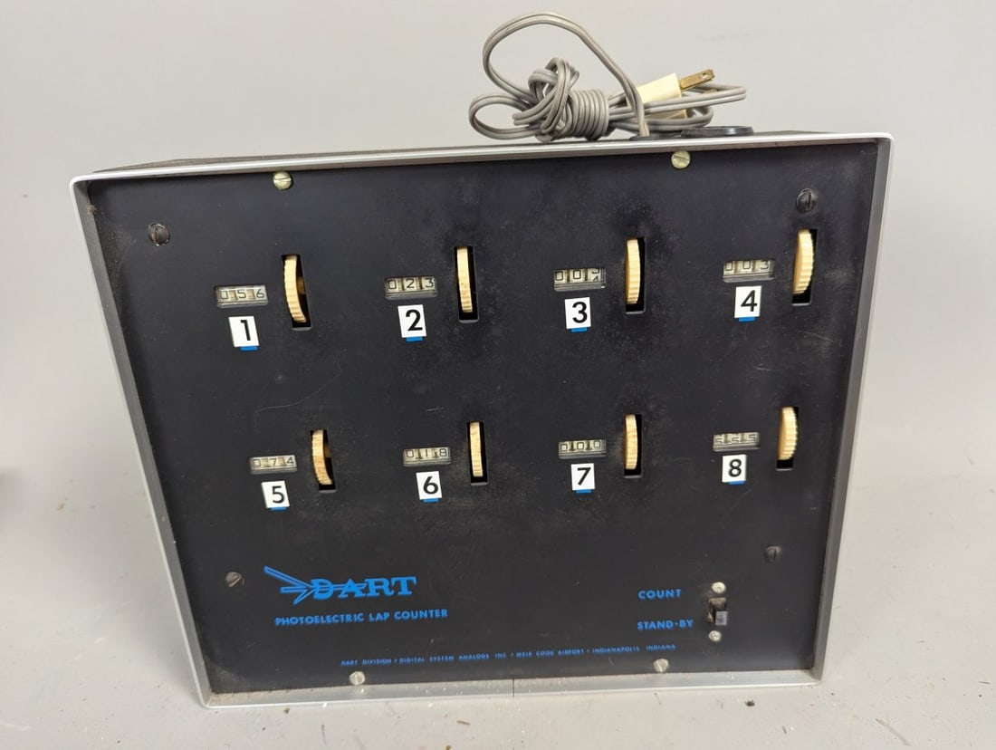 Vintage DART Photoelectric Lap Counter Timer Slot Car Racing Collectible Rare: **Important** Please read below description on how to avoid high shipping costs. Up for auction is a Vintage DART Photoelectric Lap Counter, measuring approximately 10 x 12 x 3 1/2.not tested. This it