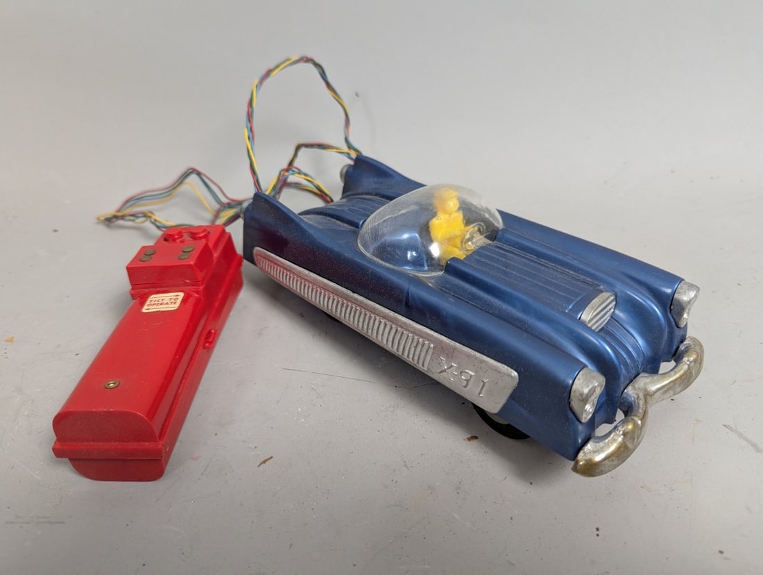 Cragstan Futura Mystery Action Satellite Car Vintage Tin Space Age Toy Collectible: **Important** Please read below description on how to avoid high shipping costs. Up for auction is a classic Cragstan X-91 Futura Mystery Action Satellite Car, a prime example of 1950s-1960s 'Space Ag