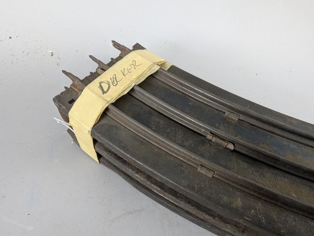 Set of 5 Antique Standard Gauge Elevated Curved Train Track Sections - Vintage Collectible - 3