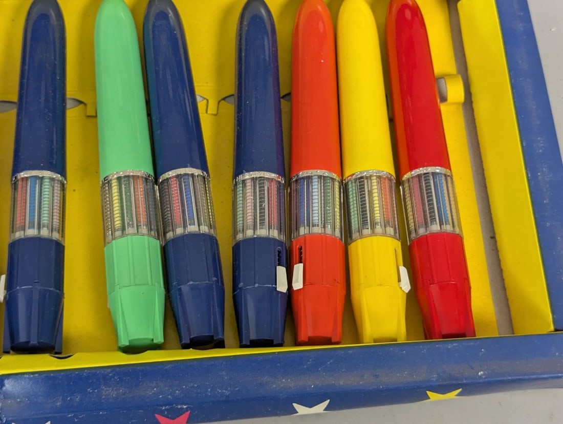 Vintage Wilson Magic 10 Multipen Store Display Box with 11 Pens from Italy - 4