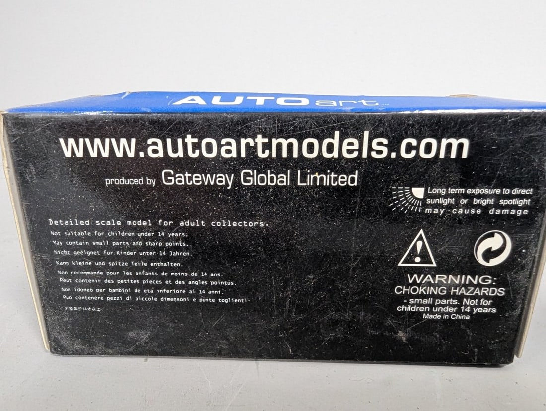 AUTOart 1:64 Mercedes-Benz SLK AMG Roadster Silver Precision Die-Cast Model - 7