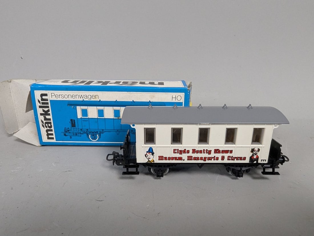 Marklin HO Scale 4107C Clyde Beatty Circus Passenger Car Limited Edition Model: **Important** Please read below description on how to avoid high shipping costs. Don't miss this pristine MÃ¤rklin HO Scale 4107C Clyde Beatty Circus Passenger Car, a fantastic find for coll