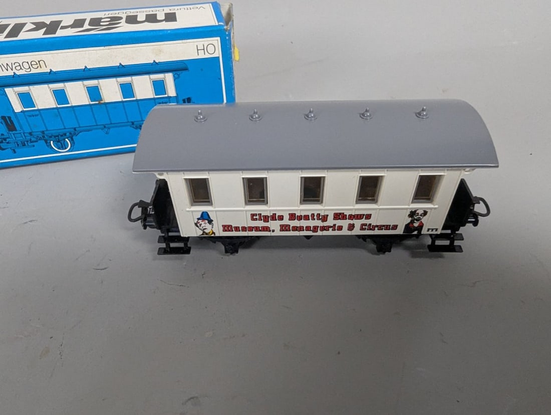 Marklin HO Scale 4107C Clyde Beatty Circus Passenger Car Limited Edition Model - 4