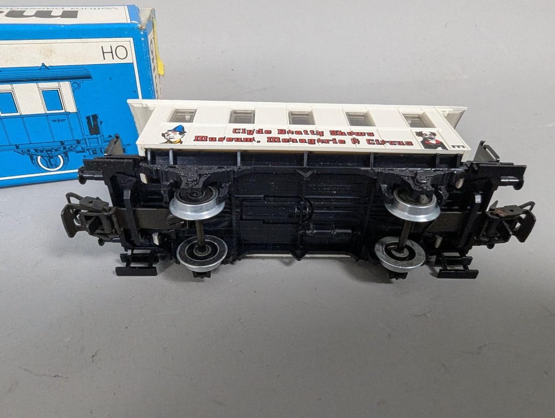 Marklin HO Scale 4107C Clyde Beatty Circus Passenger Car Limited Edition Model - 5