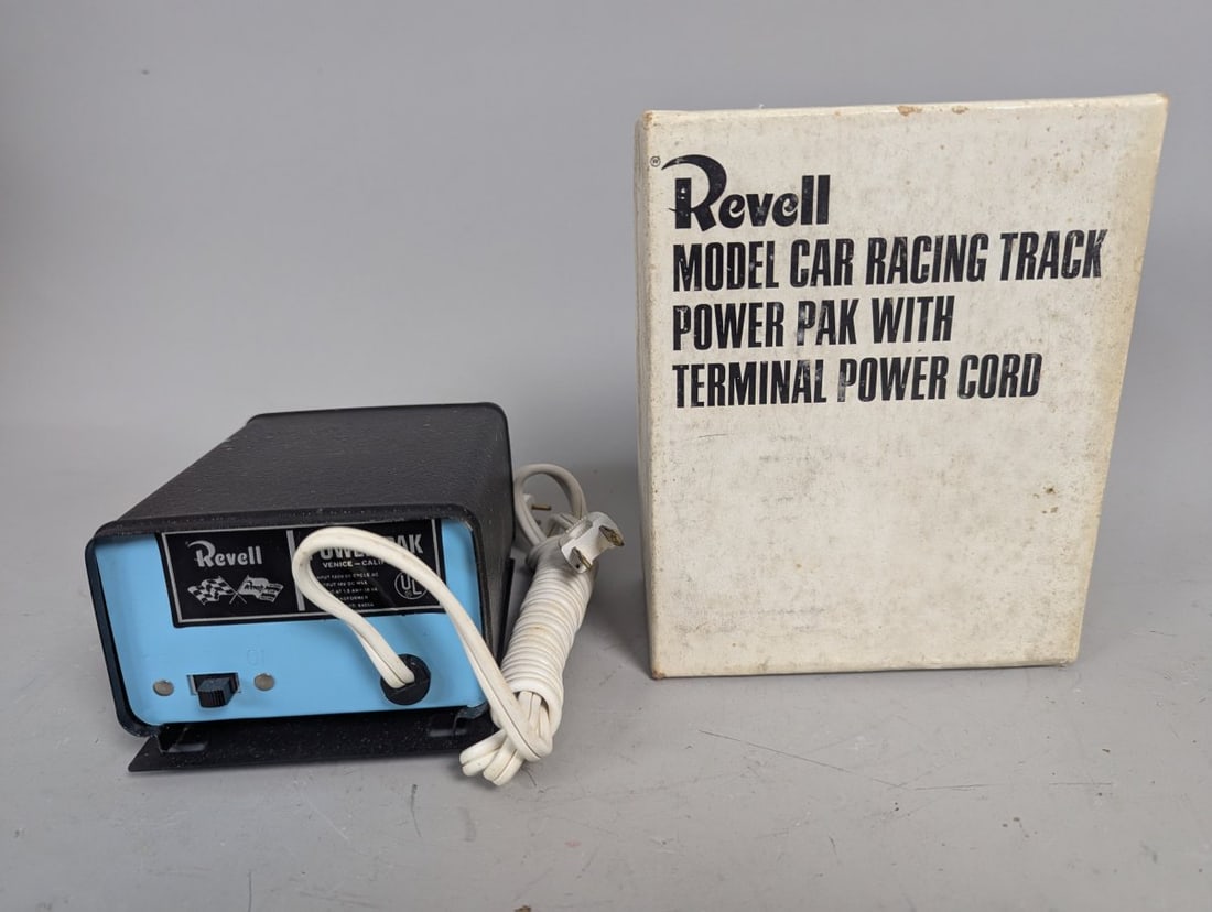 Vintage Revell Model Car Racing Track Power Pak R-3606 Slot Car Accessories: **Important** Please read below description on how to avoid high shipping costs. Get your hands on this Vintage Revell Model Car Racing Track Power Pak R-3606, a fantastic addition for any slot car