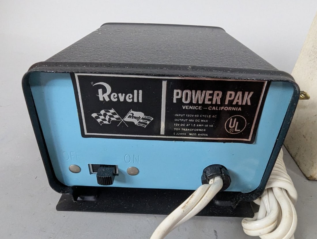 Vintage Revell Model Car Racing Track Power Pak R-3606 Slot Car Accessories - 2