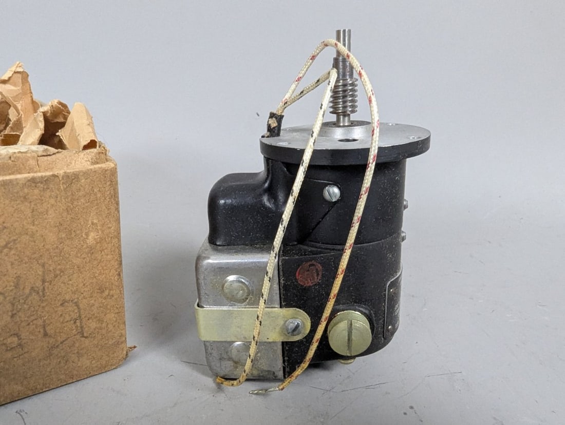 John Oster Mfg. Co. Vintage Shunt Motor with Filter Industrial Aviation Part - 3