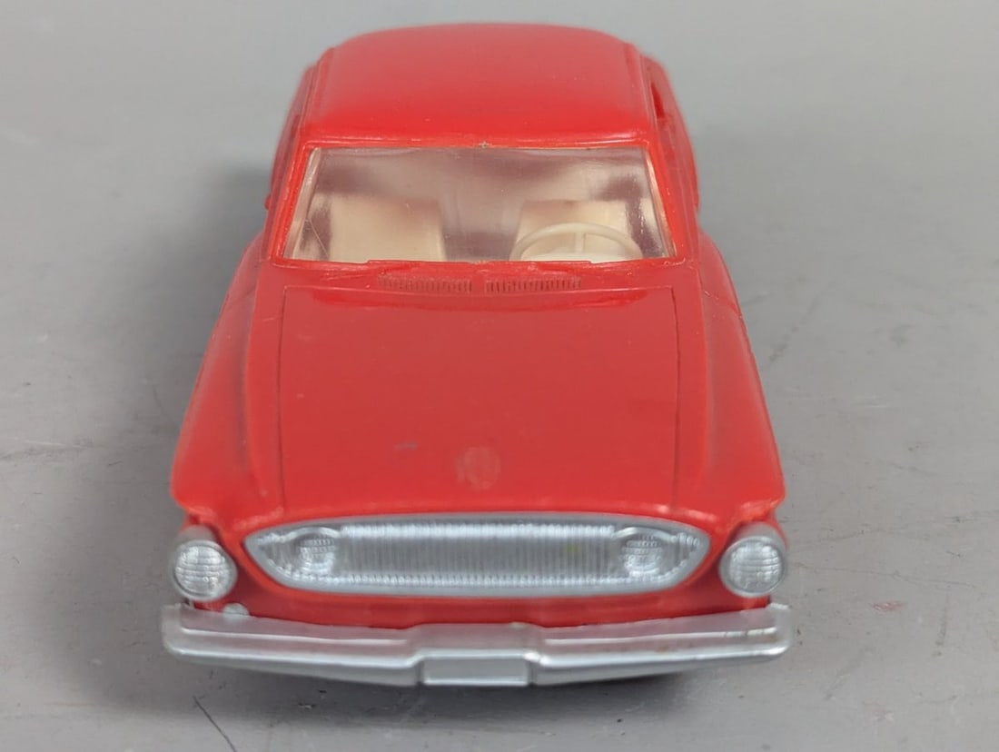 Vintage 1962 Dodge Dart Friction Toy Car No. 603 Classic Collector's Item - 2