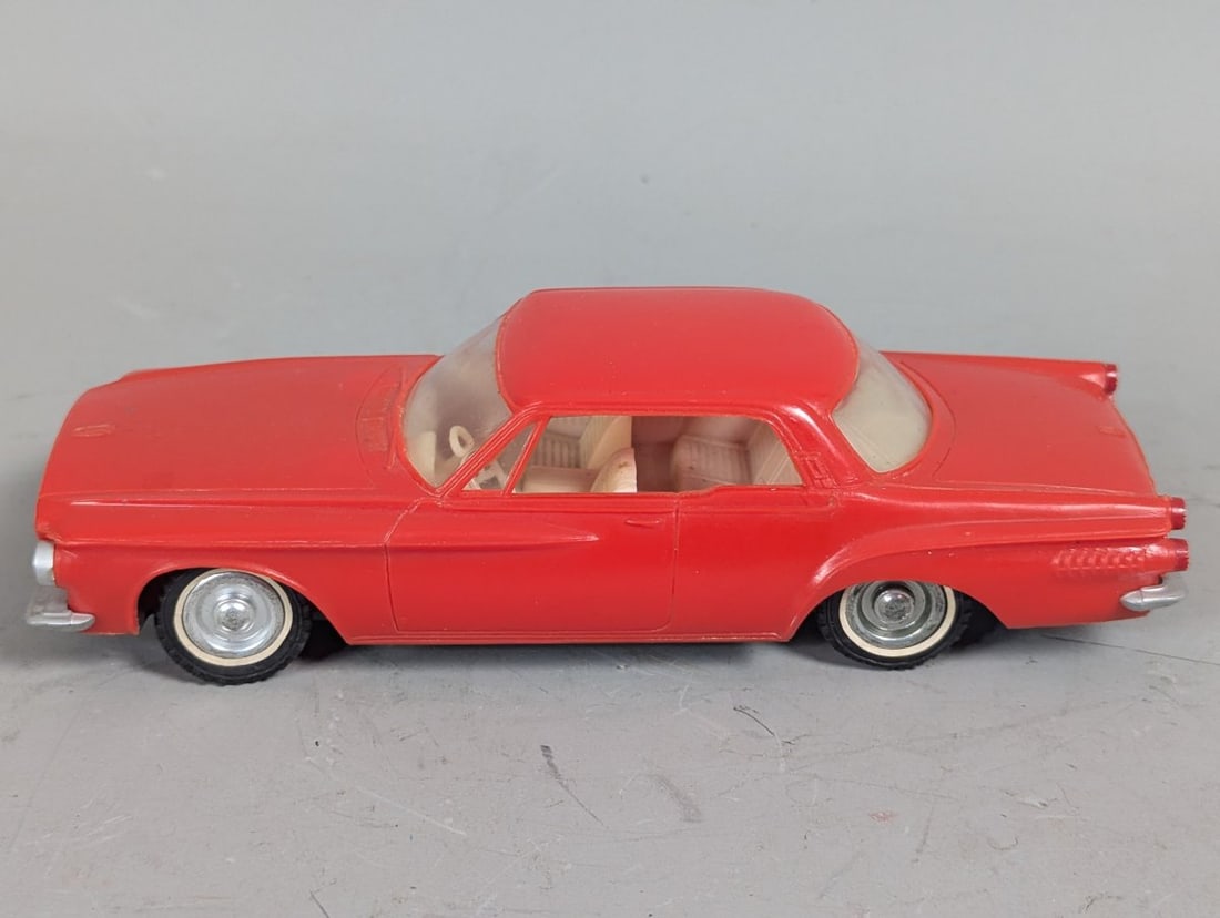 Vintage 1962 Dodge Dart Friction Toy Car No. 603 Classic Collector's Item - 3