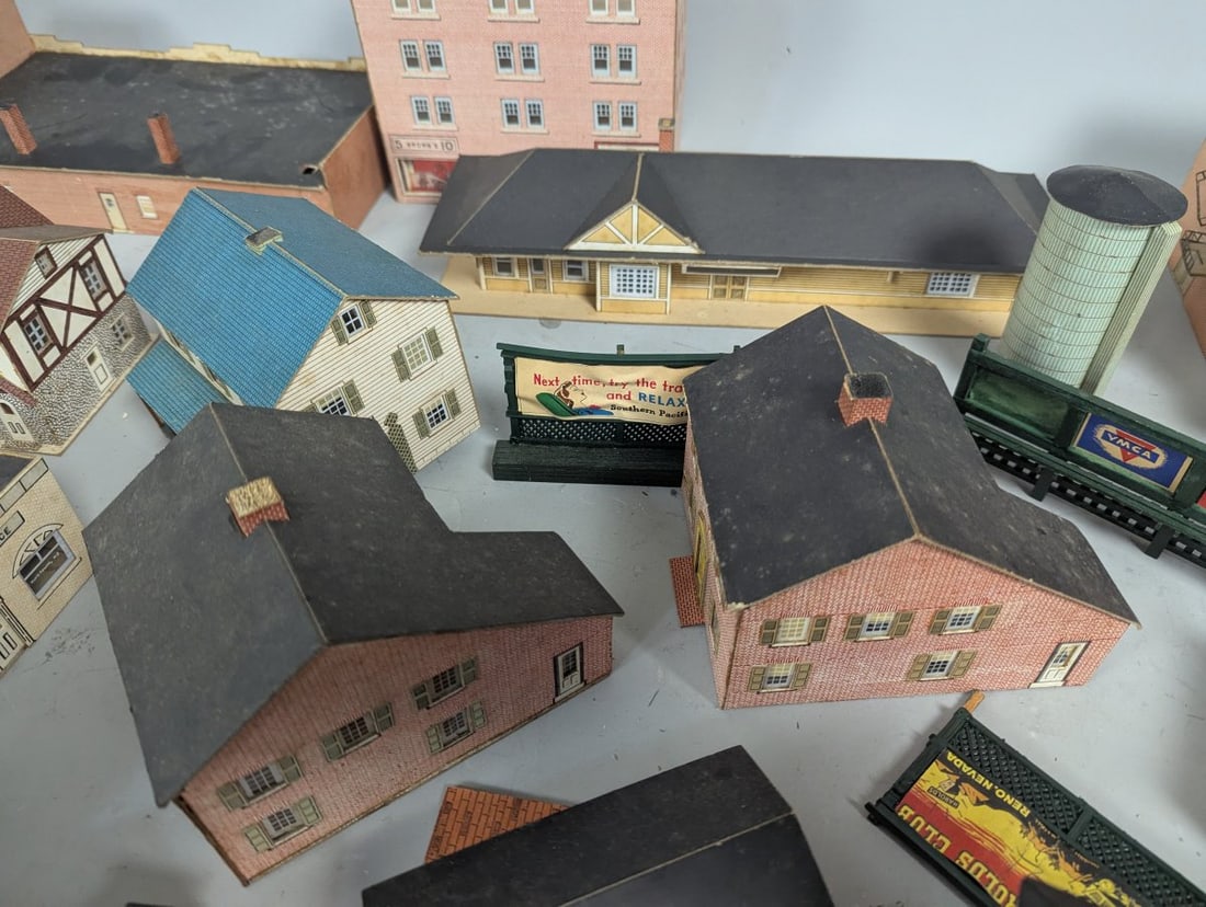 Vintage Built-Rite Cardboard Model Railroad Buildings Lot for Restoration or Parts - 6