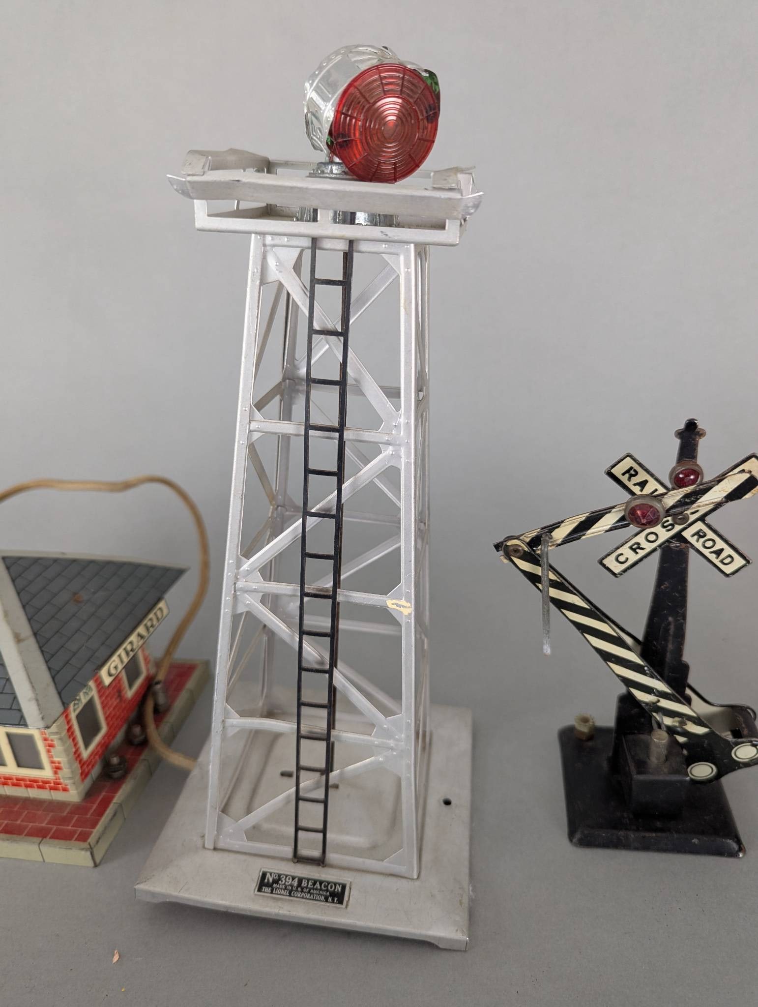 Lionel Train Cars and Accessories Collection with Track Signals - 8