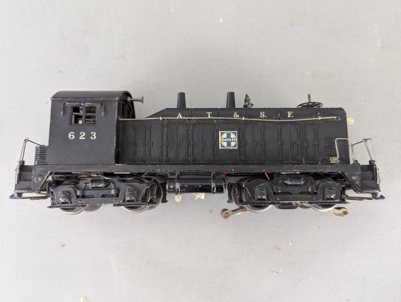 Lionel ATSF Number 623 Model Train Locomotive Switcher - 2