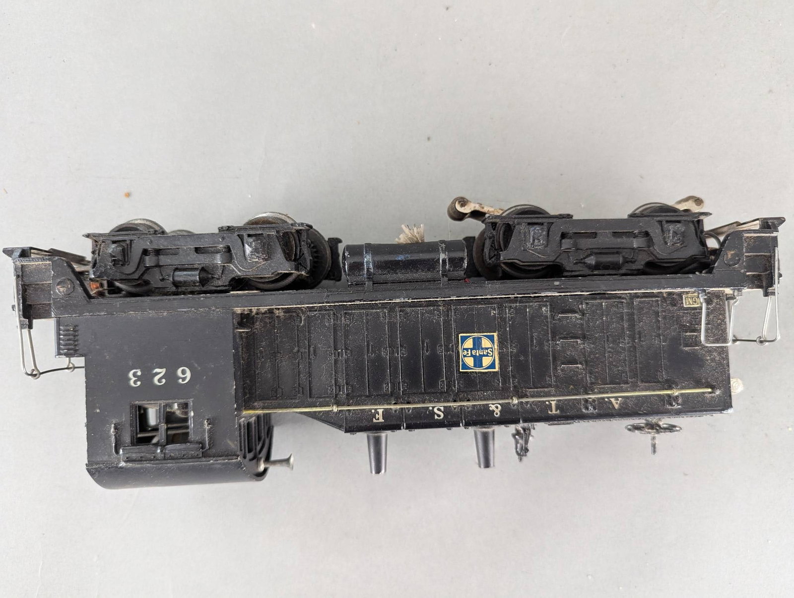 Lionel ATSF Number 623 Model Train Locomotive Switcher - 4