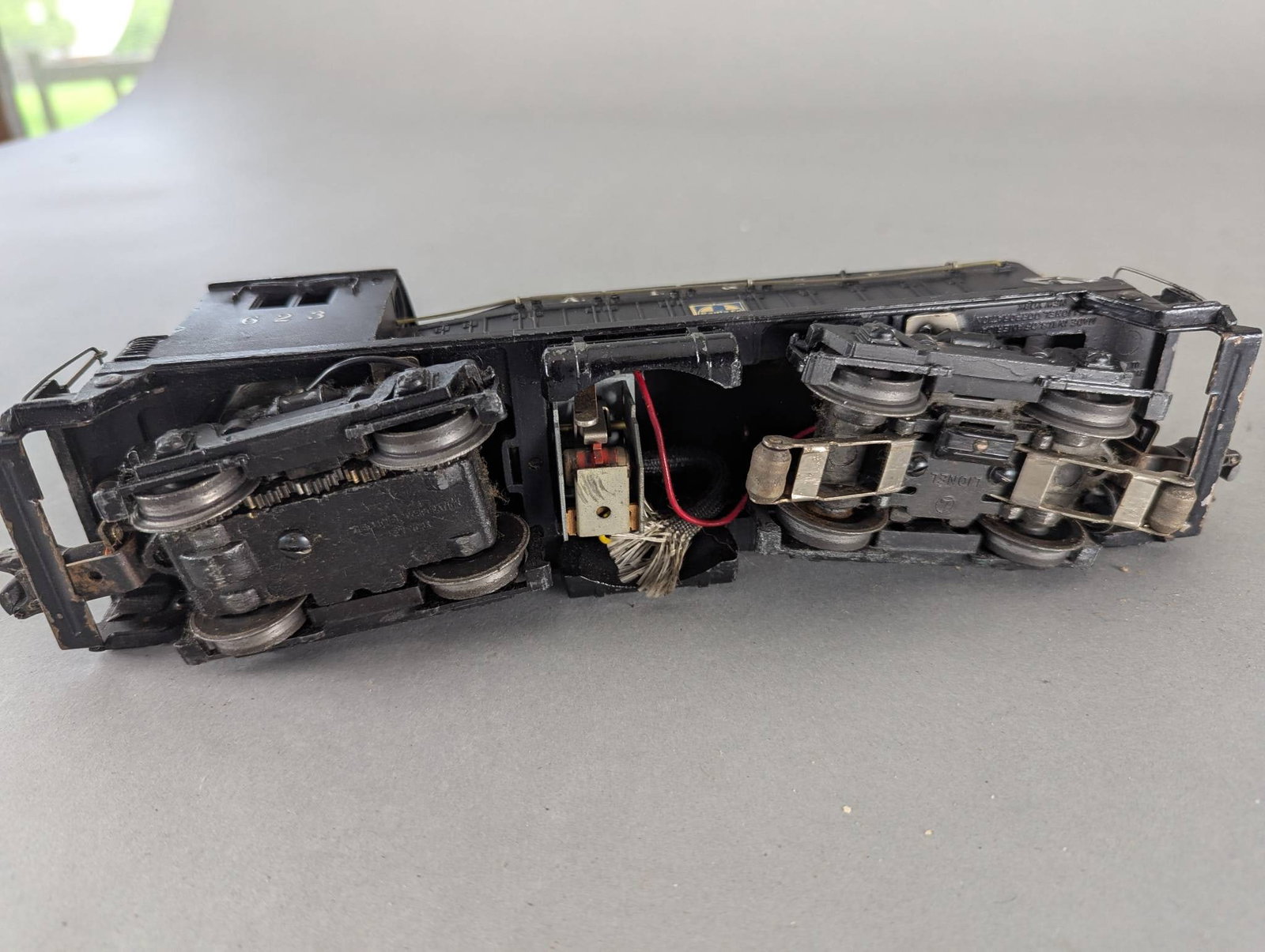 Lionel ATSF Number 623 Model Train Locomotive Switcher - 5