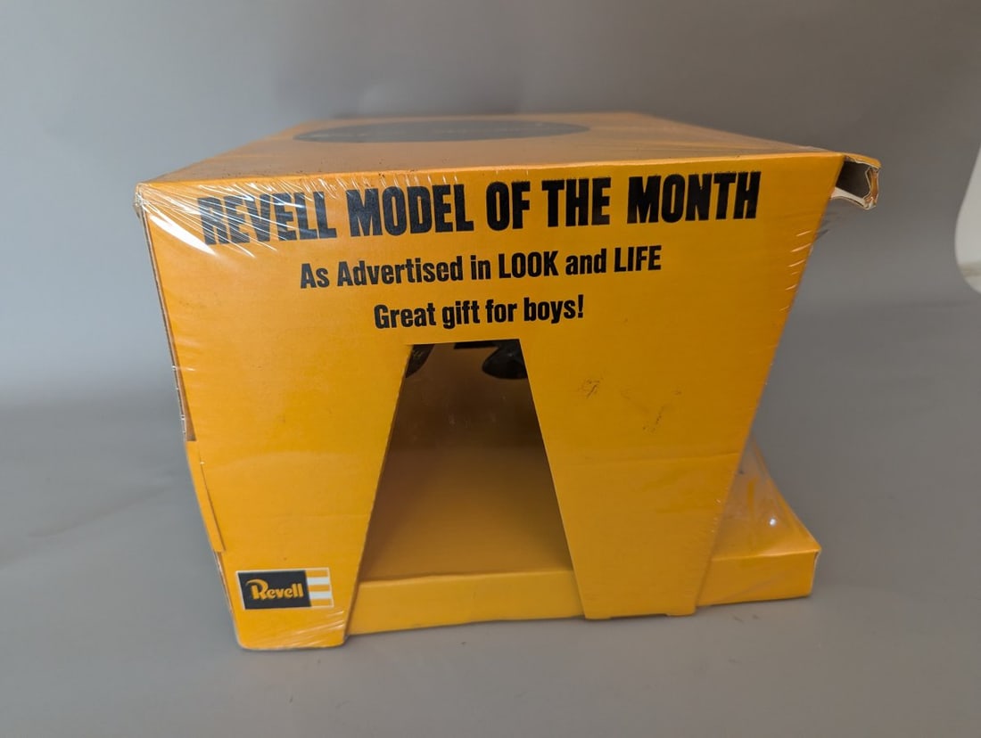 Revell Doolittle's B-25B Tokyo Raider Vintage Store Display Model of the Month - 5