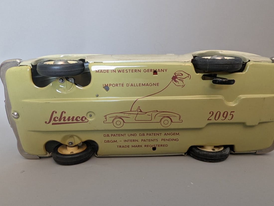 Schuco 2095 Wind-Up Mercedes-Benz 190 SL Collectible Toy Car - 6