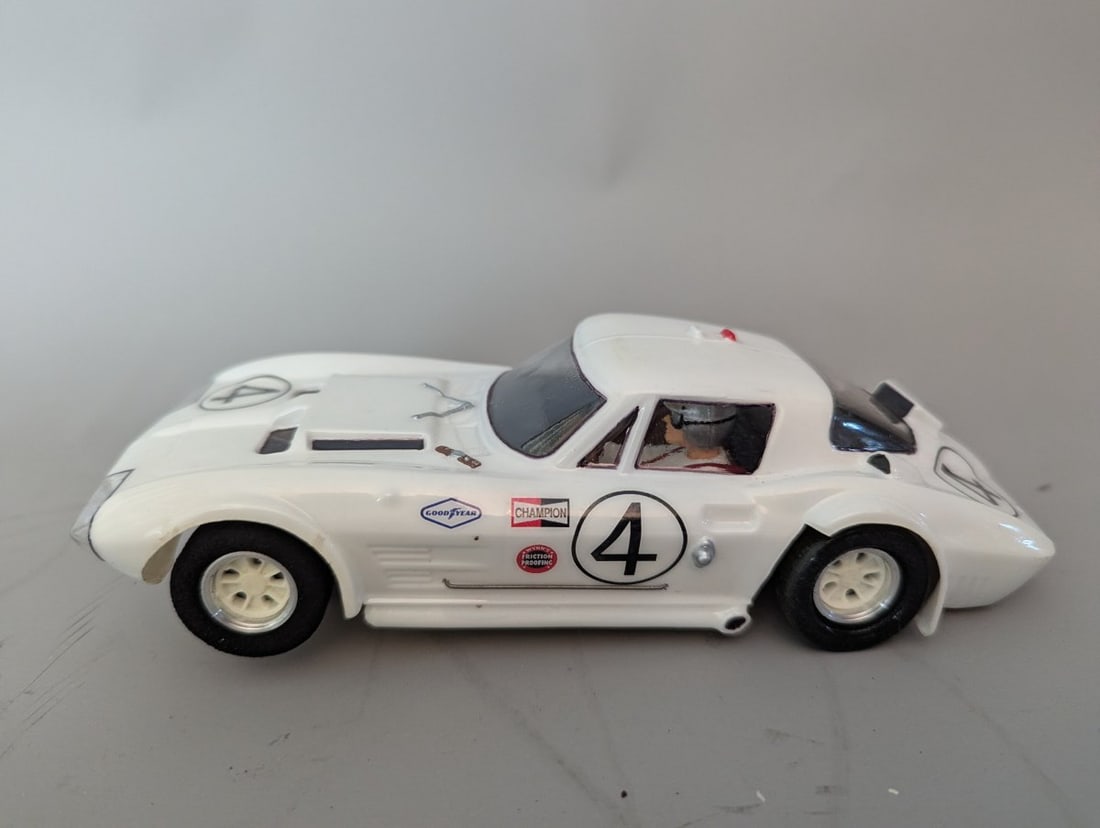 Custom-Built 1/24 Scale 1963 Chevrolet Corvette Grand Sport Slot Car by Tom Anderson - 4