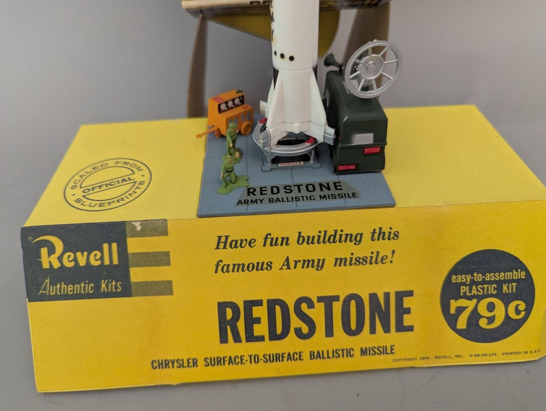 Revell US Army Redstone Missile Vintage Store Display and Assembled Model Kit - 2