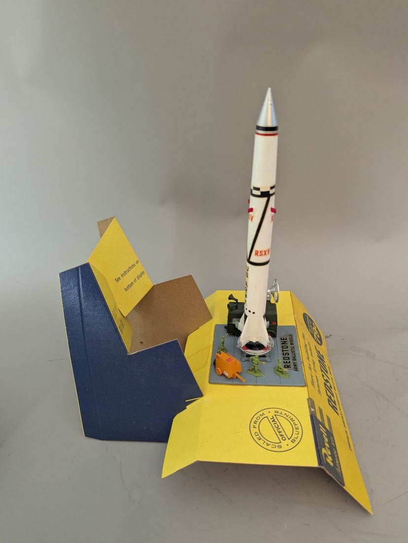 Revell US Army Redstone Missile Vintage Store Display and Assembled Model Kit - 6