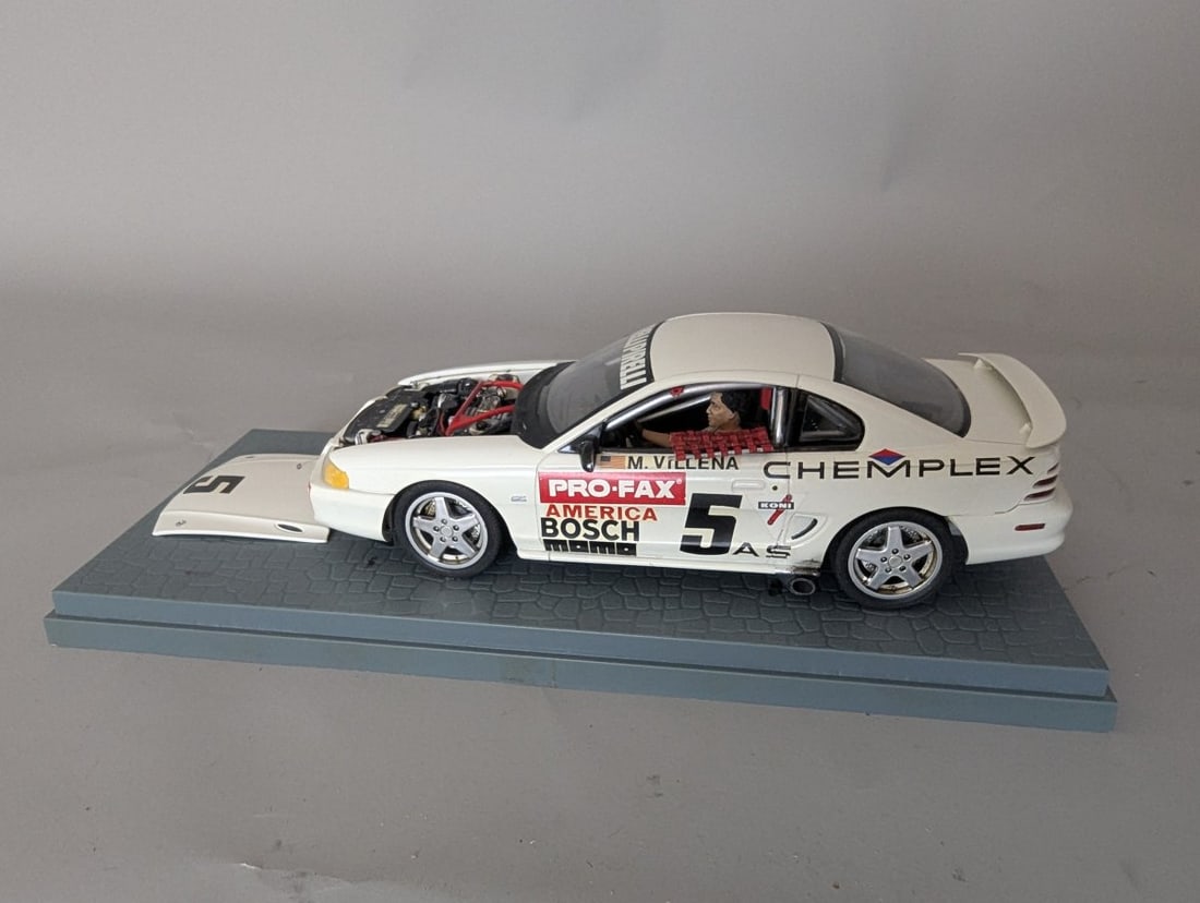 UT Models 1:18 Scale Ford Mustang #5 CET 1995 Villena Diecast Model Car - 3