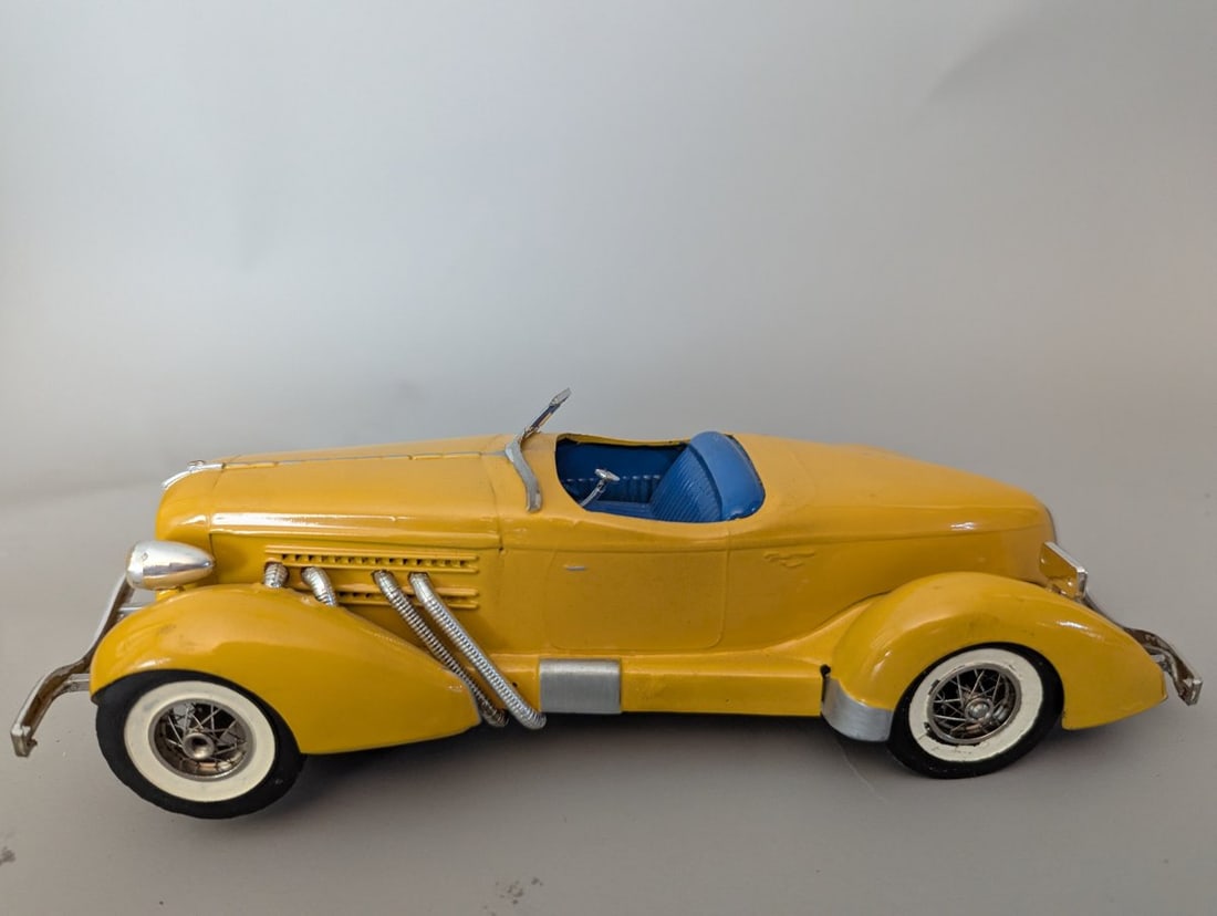 Vintage Battery-Operated Auburn Speedster Slot Car 1935 Collectible Toy Car - 3