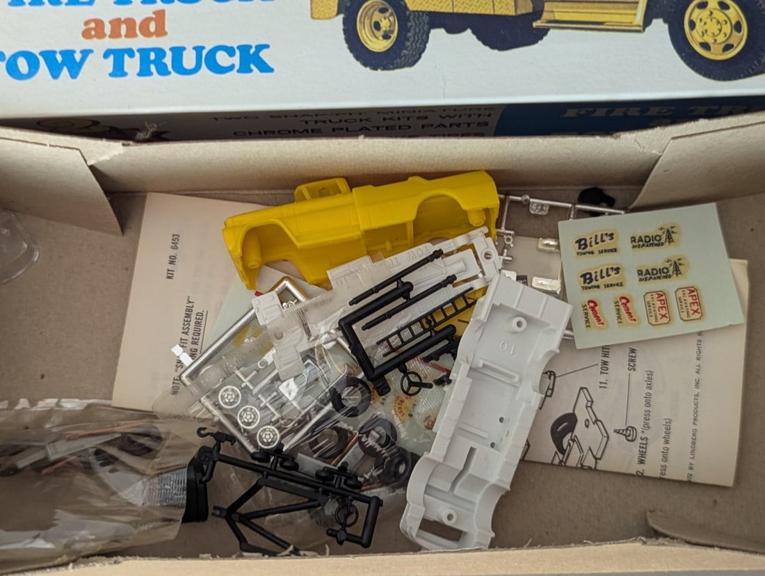Lindberg 2 Truck Kits Fire Truck Tow Truck Dump Mail Truck Vintage Models - 3