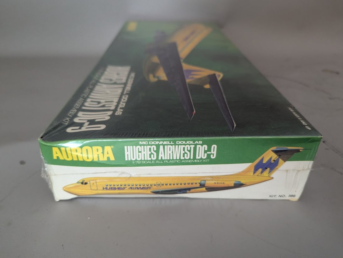 Aurora Hughes Airwest DC-9 Model Kit #386 with Signed Box Art by J. Amendola - 4
