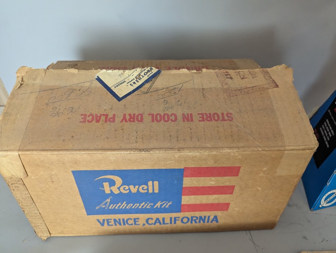 1957 Revell Fokker Triplane Model Kit Complete Store Display Set with Original Materials - 9