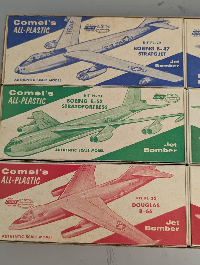 Comet's Big 6 Jet Bombers & Executive Planes Model Kit Set Vintage Collectible - 4