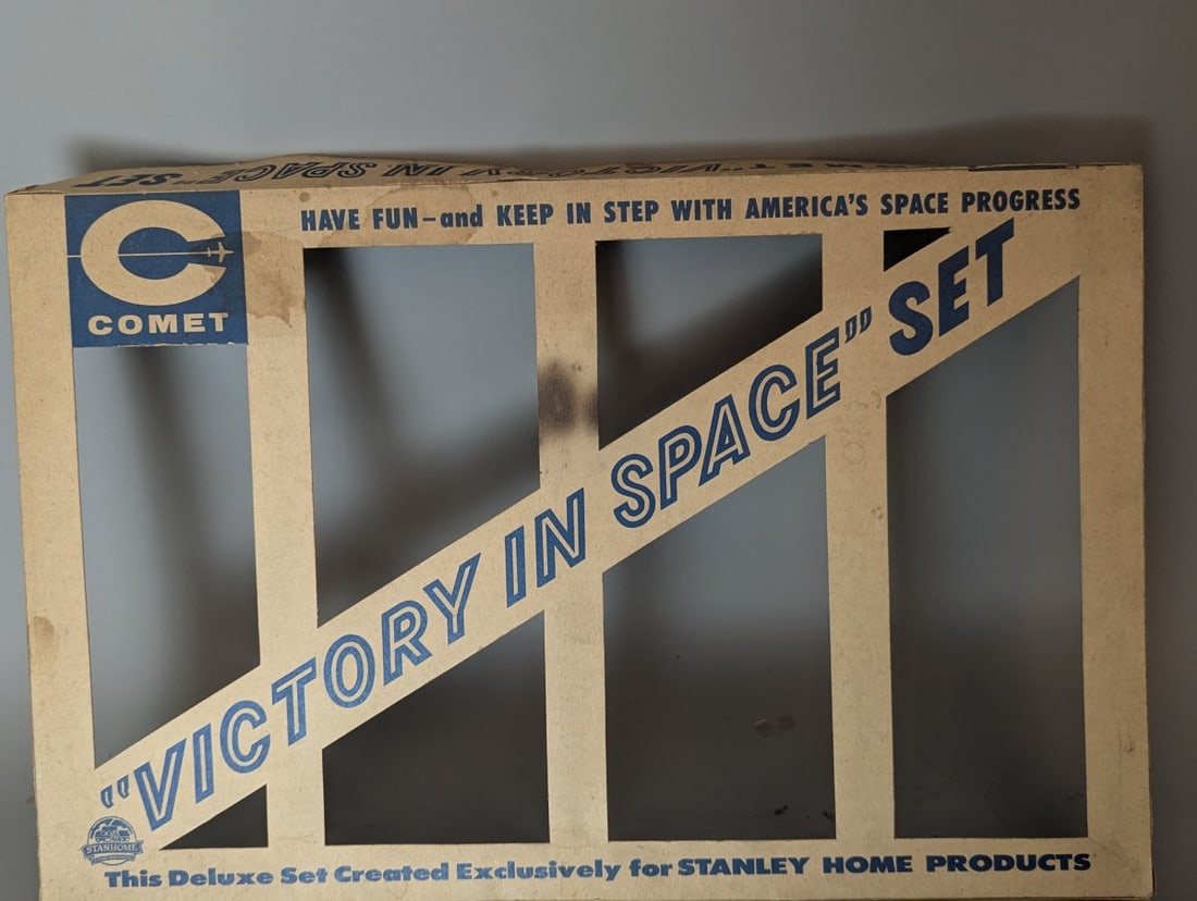 Comet Victory in Space Promotional Gift Set Model Kits for Stanley Home Products - 2