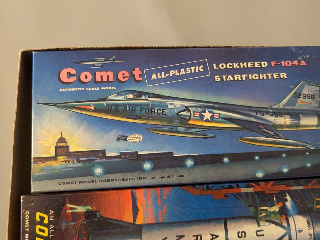 Comet Victory in Space Promotional Gift Set Model Kits for Stanley Home Products - 3