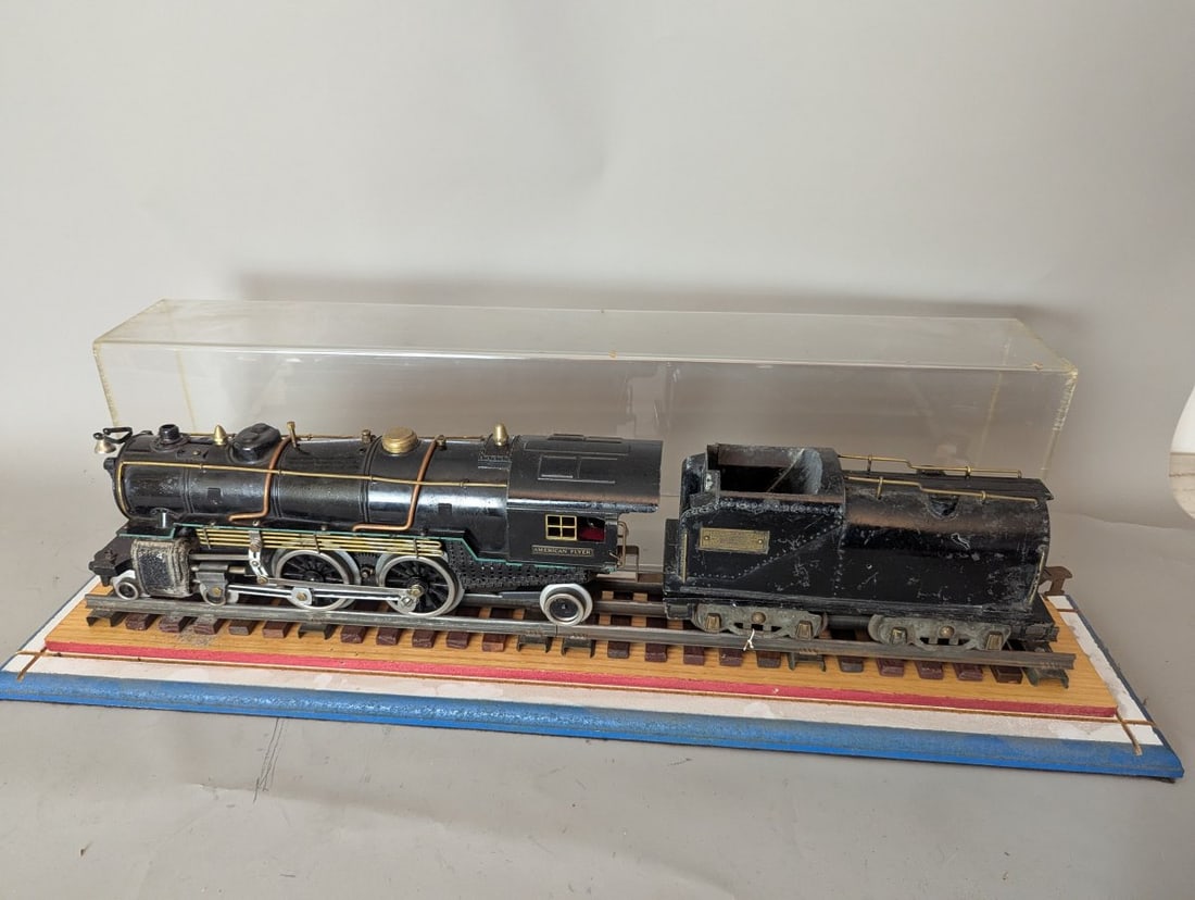 American Flyer Pre-War Standard Gauge 4-6-2 Pacific Steam Locomotive with Tender: **Important** Please read below description on how to avoid high shipping costs. Experience a piece of history with this American Flyer Pre-War Standard Gauge 4-6-2 Pacific Steam Locomotive and Tender