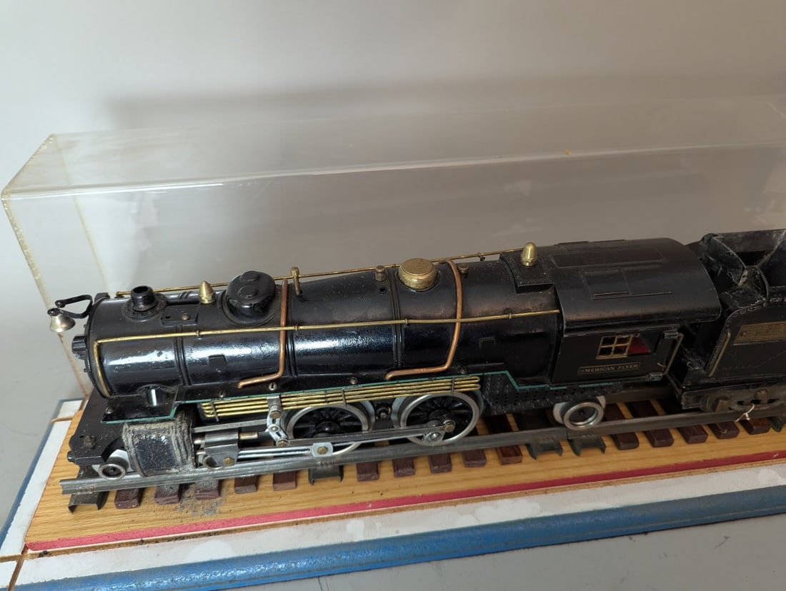 American Flyer Pre-War Standard Gauge 4-6-2 Pacific Steam Locomotive with Tender - 2