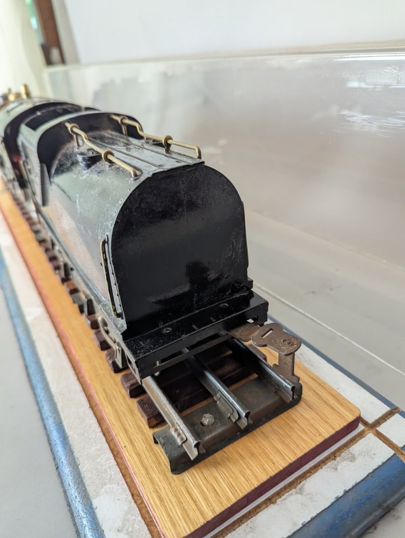 American Flyer Pre-War Standard Gauge 4-6-2 Pacific Steam Locomotive with Tender - 5
