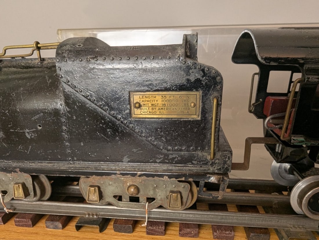 American Flyer Pre-War Standard Gauge 4-6-2 Pacific Steam Locomotive with Tender - 9