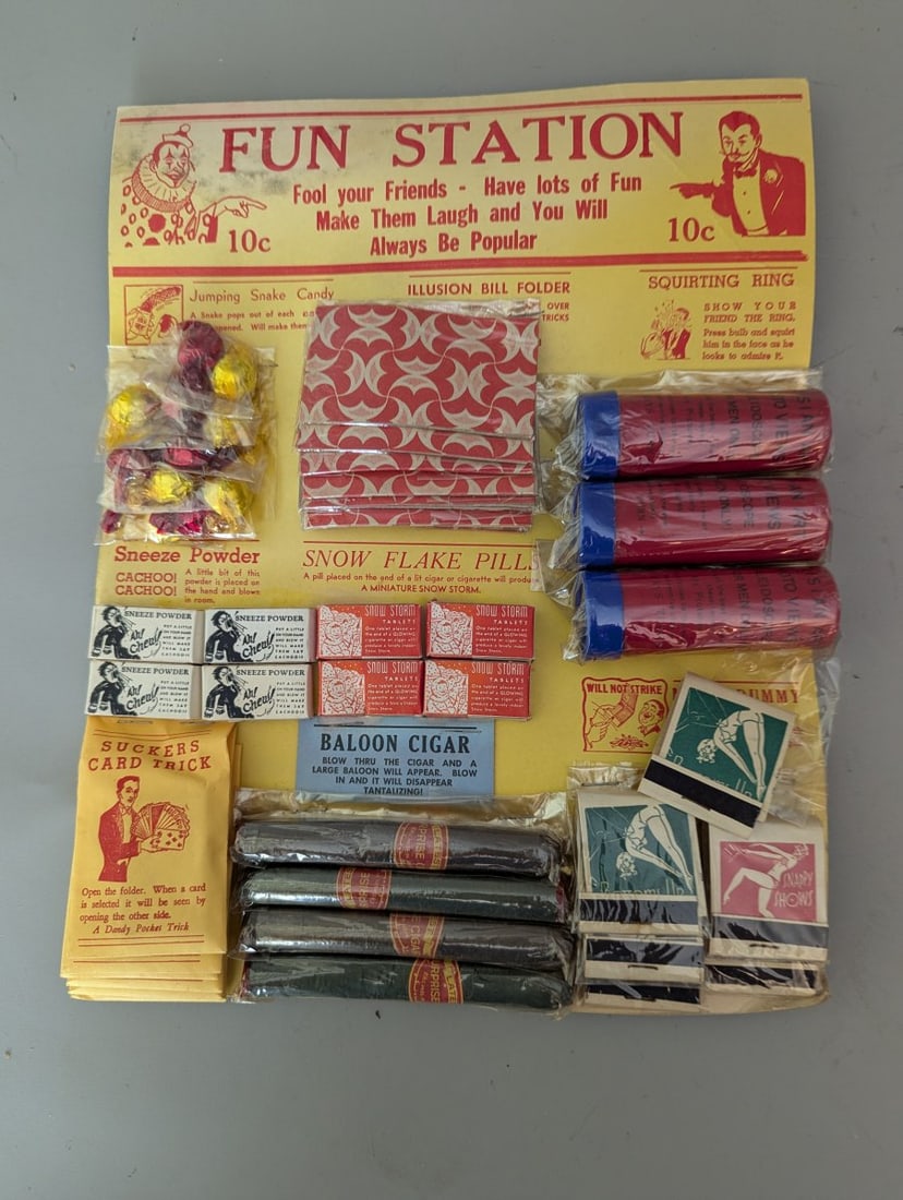 Vintage Fun Station Novelty Joke Display Card with Items by Variety Novelty Co.: **Important** Please read below description on how to avoid high shipping costs. Up for auction is a vintage 'Fun Station' novelty joke item store display card measuring 11 x 14 x 1 1/4 inches. This