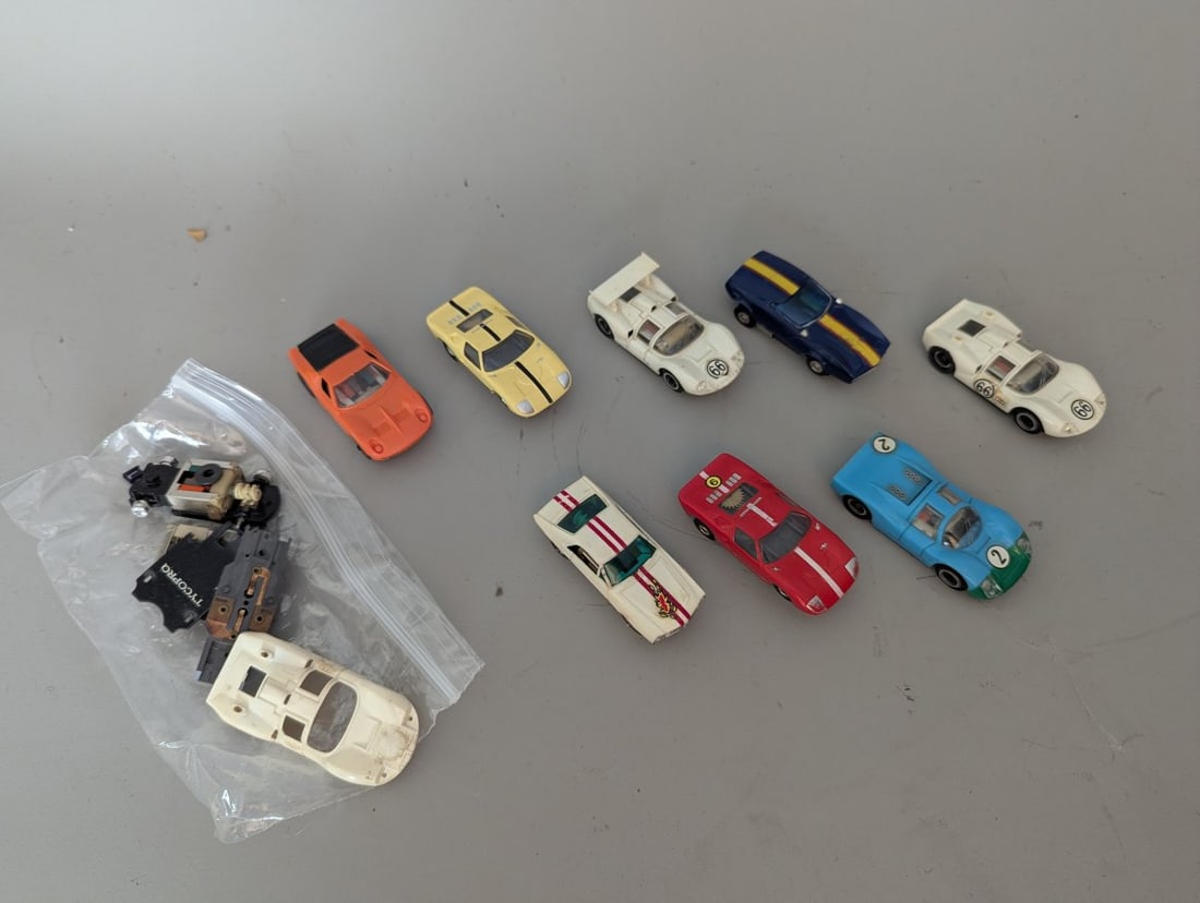 Vintage TycoPro HO Scale Slot Car Collection For Parts or Repair - 9 Cars Included: **Important** Please read below description on how to avoid high shipping costs. Up for auction is a collection of 9 vintage HO scale slot cars from the TycoPro line. This lot includes 8 assembled