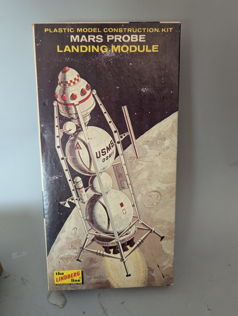 Lindberg Mars Probe Landing Module Model Kit No. 1147 Vintage Space Science Fiction - 2